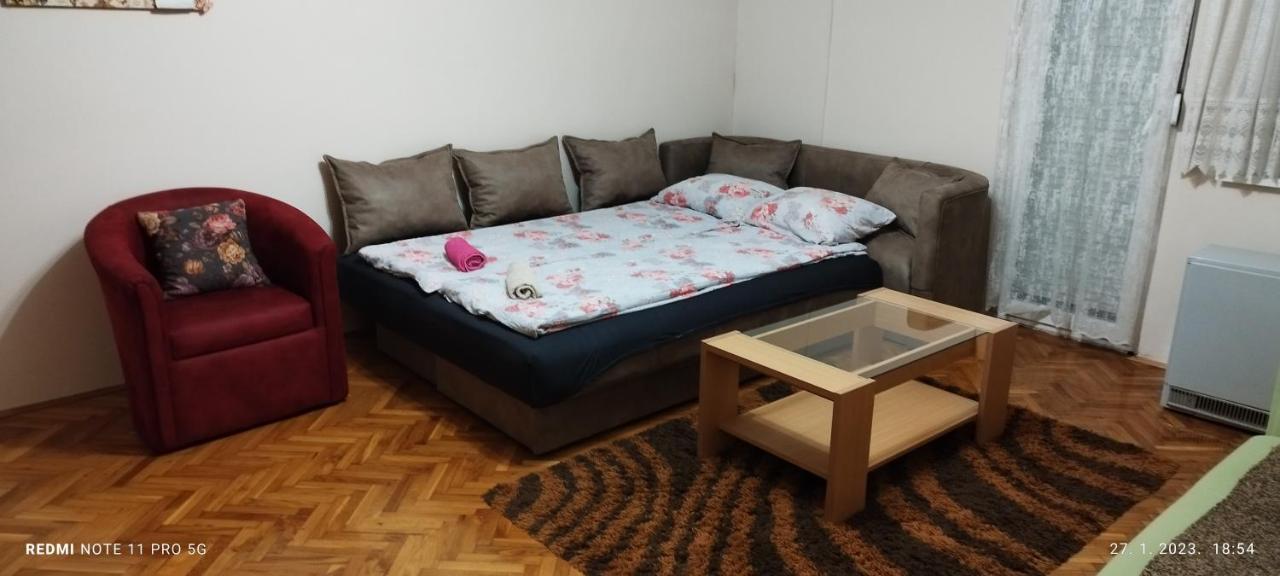 Apartman Lena Arandjelovac Luaran gambar